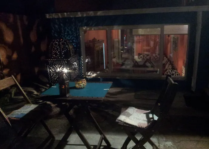 - Bed & Breakfast 2*