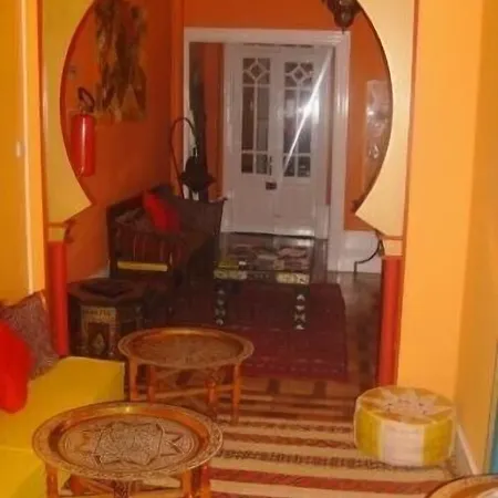 リアド ゲスト ハウス ポルト