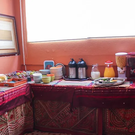 - Oda ve Kahvaltı