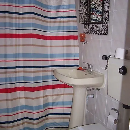 - Oda ve Kahvaltı Porto