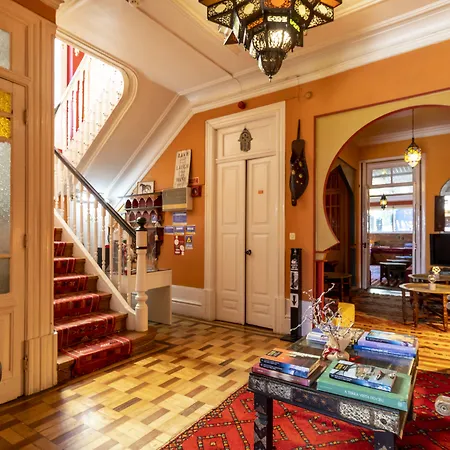 Bed & Breakfast -