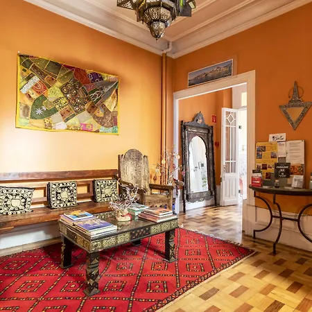 - Bed & Breakfast 2*