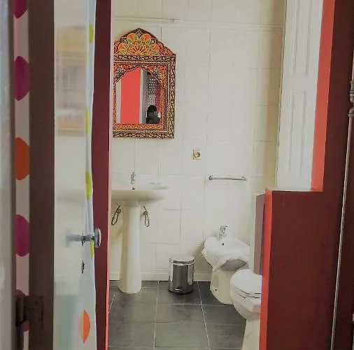 - Bed and breakfast Oporto